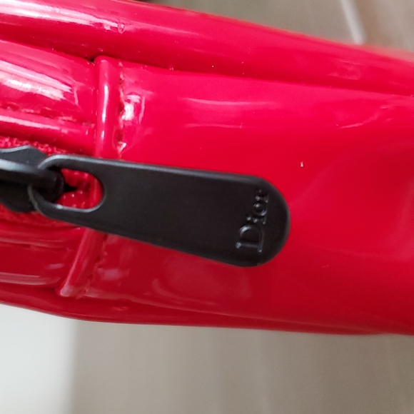 New never used DIOR red zipper pouch clutch bag .. Shiny Red w/ black CD logo - Picture 9 of 10